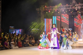 Special closing night of Fall-Winter 2023 Fashion Week season 2