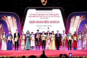 Nhóm tác giả Báo Phú Thọ đoạt giải báo chí toàn quốc “Vì sự nghiệp phát triển Văn hóa, Thể thao và Du lịch”