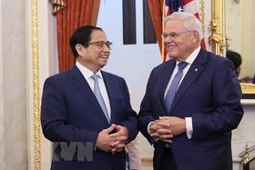 Thủ tướng gặp Chủ tịch và lãnh đạo Ủy ban Đối ngoại Thượng viện Hoa Kỳ