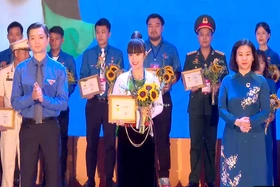 Nguyễn Thị Thu Hoa được tuyên dương “Thanh niên tiên tiến làm theo lời Bác”