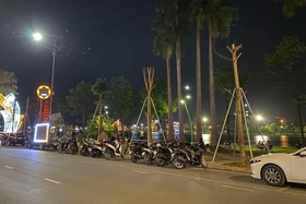 Kiên quyết xử lý các vi phạm về trật tự đô thị tại Công viên Văn Lang