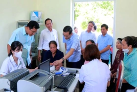 Bảo vệ, chăm sóc và phát huy vai trò người cao tuổi