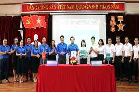 Lấy chuyển đổi số làm trọng tâm phục vụ phát triển kinh tế - xã hội