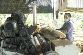 Nỗ lực vượt khó trong sản xuất công nghiệp, tiểu thủ công nghiệp