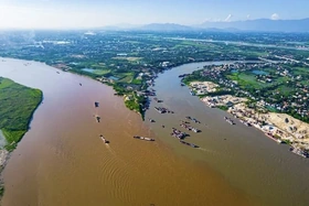 Ngã ba Hồng Lô và những điều chưa kể