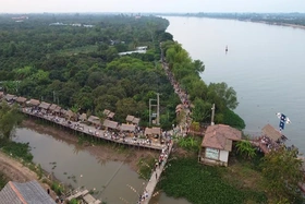 Độc đáo những phiên chợ quê ở vùng sông nước Cửu Long