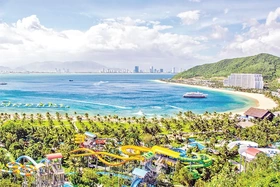 Hai địa phương - Một điểm đến