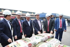 Ra mắt  bảy  sản phẩm phân bón chuyên dùng và công bố thay đổi bao bì sản phẩm