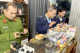 Xử phạt cơ sở kinh doanh thuốc lá điện tử không rõ nguồn gốc, xuất xứ