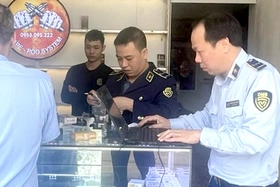 Phát hiện, thu giữ gần 100 sản phẩm thuốc lá điện tử