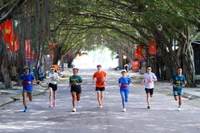 Gần 6.000 vận động viên tham gia giải chạy Đền Hùng Spirituality Marathon 2024