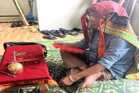 Tục gửi con cho thầy Tào