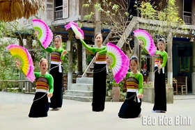 Gìn giữ điệu xoè Thái Mai Châu