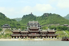 Quần thể danh thắng Tam Chúc