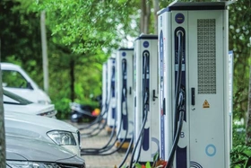 Trung Quốc xây dựng hệ thống trạm sạc xe điện lớn nhất thế giới