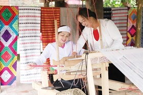 Kỳ II: Vực dậy nghề dệt