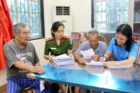 Thực hiện chi trả an sinh xã hội và lương hưu không dùng tiền mặt