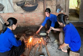 Tháng Bảy trọn nghĩa vẹn tình