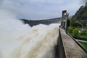 Đảm bảo an toàn vùng hạ du khi các hồ thủy điện Hòa Bình, Thác Bà xả lũ