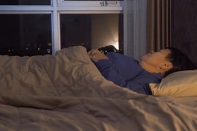 Cách giúp người cao tuổi ngủ ngon không cần thuốc