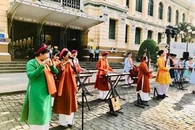 Phát huy giá trị của cải lương, múa lân