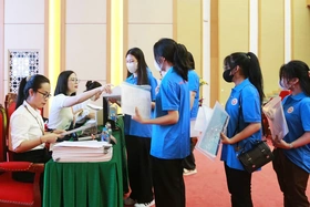 Trường  Đại học Hùng Vương tổ chức nhập học cho sinh viên K22