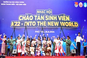 Đại học Hùng Vương tổ chức chương trình Chào tân sinh viên