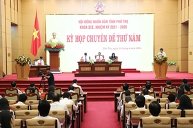 Nghị quyết về việc tán thành chủ trương sắp xếp đơn vị hành chính cấp huyện, cấp xã tỉnh Phú Thọ giai đoạn 2023 - 2025