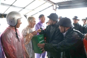 Hơn 2.000 cán bộ, chiến sĩ hỗ trợ Nhân dân ứng phó bão số 3