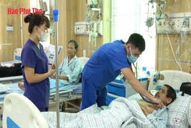 Đảm bảo điều kiện khám, chữa bệnh cho người dân vùng lũ