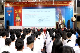 Truyền thông về tác hại của thuốc lá trong trường học