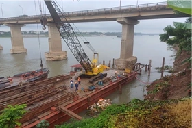 Cấm xe tải 3 trục và xe khách trên 29 chỗ ngồi lưu thông qua cầu Trung Hà