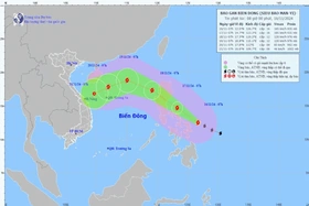 Bão Man-yi mạnh lên trở thành siêu bão, sức gió giật trên cấp 17