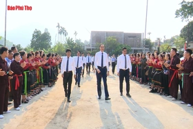 Phó  Bí thư Thường trực Tỉnh ủy Phùng Khánh Tài dự Ngày hội Đại đoàn kết tại Đoan  Hùng