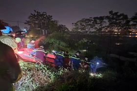 Tập trung tìm kiếm 5 học sinh mất tích do đuối nước tại xã Hiền Quan