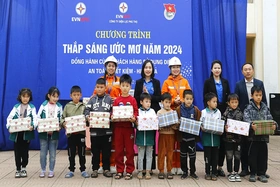 “Thắp sáng ước mơ năm 2024”, đồng hành cùng khách hàng sử dụng điện