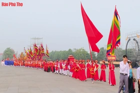 Tích cực chuẩn bị cho lễ rước kiệu về Đền Hùng