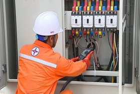 Đảm bảo cung cấp điện dịp Giỗ Tổ
