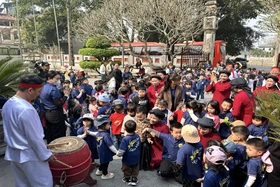 Giáo dục lịch sử cho trẻ từ những trải nghiệm thực tế