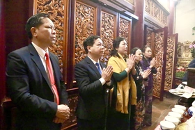 Huyện Yên Lập dâng hương tưởng niệm các Vua Hùng