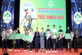 Công ty CP Supe Phốt phát và Hoá chất Lâm Thao gặp mặt các đội tuyển tham gia Giải bóng chuyền Cúp Hùng Vương