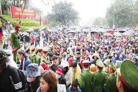 Hướng về nguồn cội