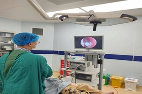 Phát hiện 12 dị vật trong hốc mũi bé trai 3 tuổi