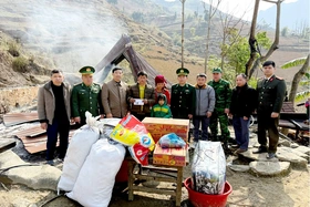 Giữ bình yên biên cương từ những việc làm thiết thực