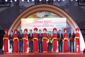 Khai mạc Hội chợ Thương mại và sản phẩm OCOP Phú Thọ năm 2025