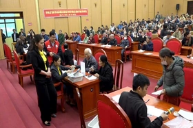 Gần 1.000 hộ dân được hỗ trợ tiền mặt khắc phục hậu quả cơn bão số 3