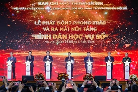 Phong trào “Bình dân học vụ số” - Mệnh lệnh của trái tim