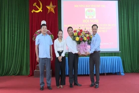 Ra mắt và tập huấn nghiệp vụ tuyên truyền cho thành viên Câu lạc bộ “Nông dân với pháp luật”