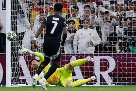 Gục ngã trước Arsenal, Real Madrid chính thức thành cựu vương Cúp C1