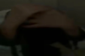 Làm rõ vụ nam sinh bị bạo lực trong nhà vệ sinh